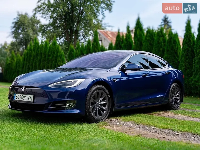 Tesla Model S 2019