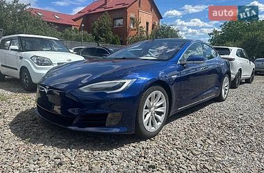 Tesla Model S 2016