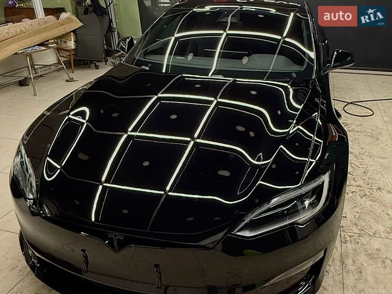 Лифтбек Tesla Model S 2022 в Киеве