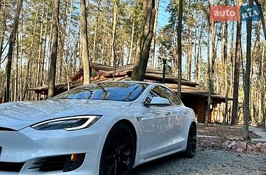 Tesla Model S  2016