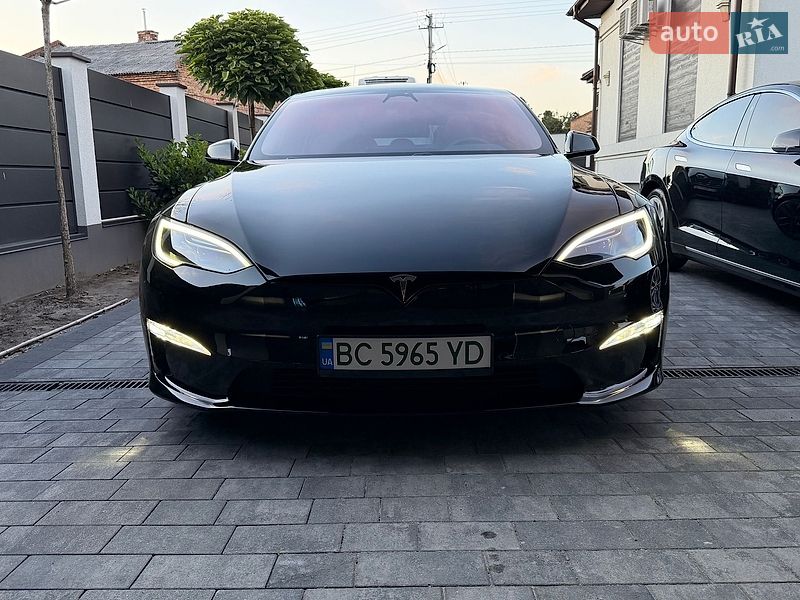 Tesla Model S 2023