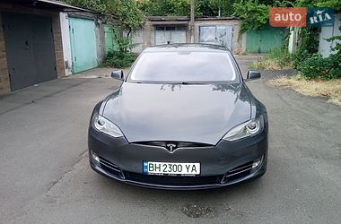 Tesla Model S  2014