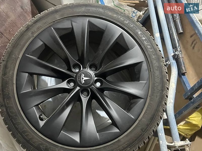 Ліфтбек Tesla Model S 2020 в Івано-Франківську
