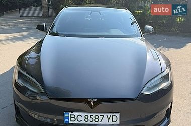 Tesla Model S  2021