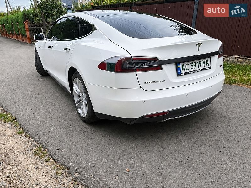 Лифтбек Tesla Model S 2013 в Владимире