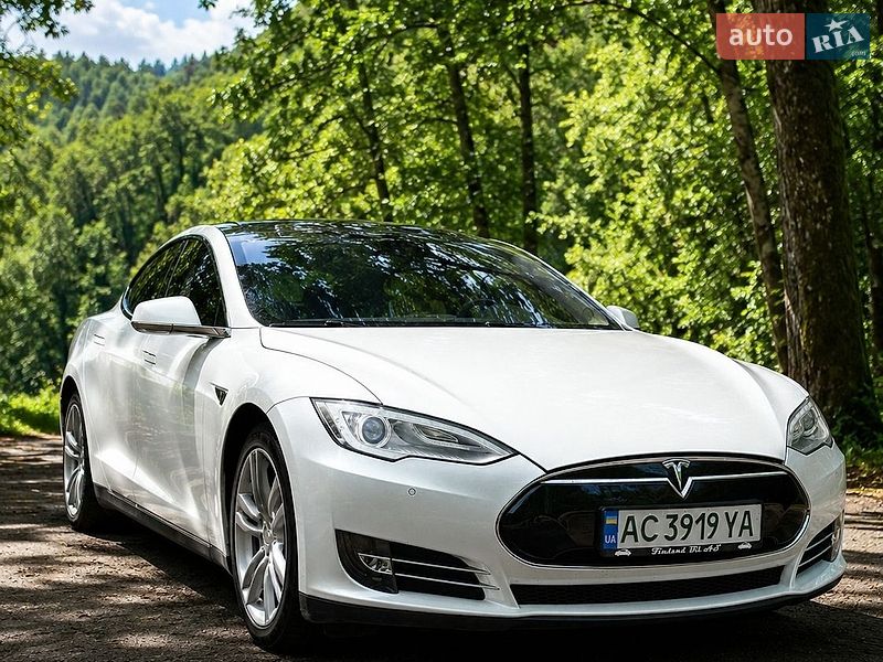 Лифтбек Tesla Model S 2013 в Владимире