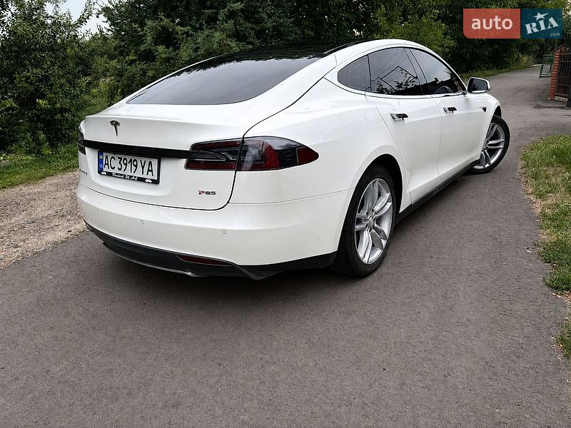 Лифтбек Tesla Model S 2013 в Владимире