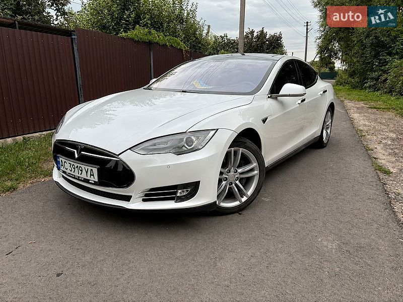 Лифтбек Tesla Model S 2013 в Владимире