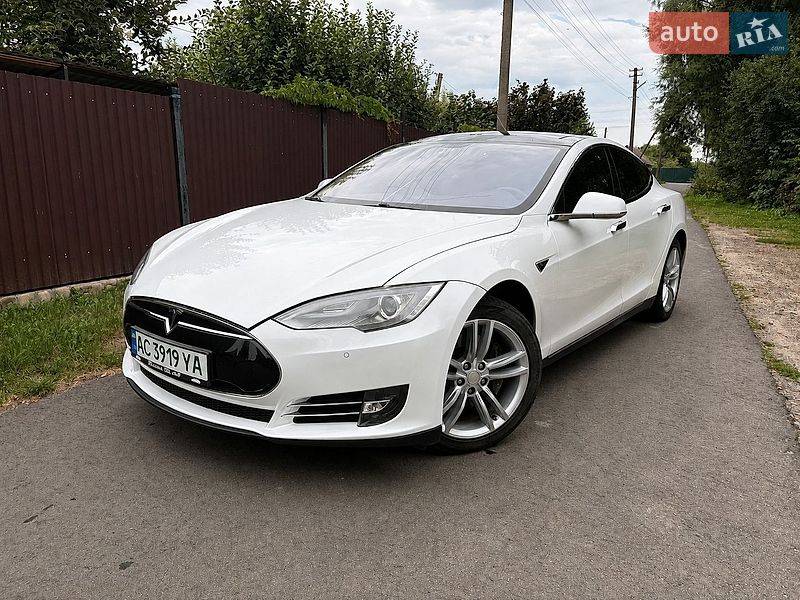 Лифтбек Tesla Model S 2013 в Владимире