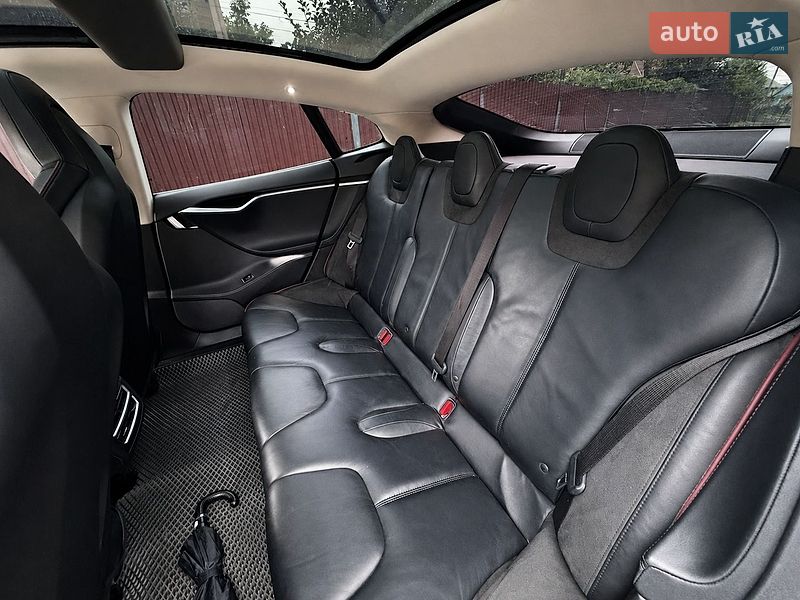Лифтбек Tesla Model S 2013 в Владимире