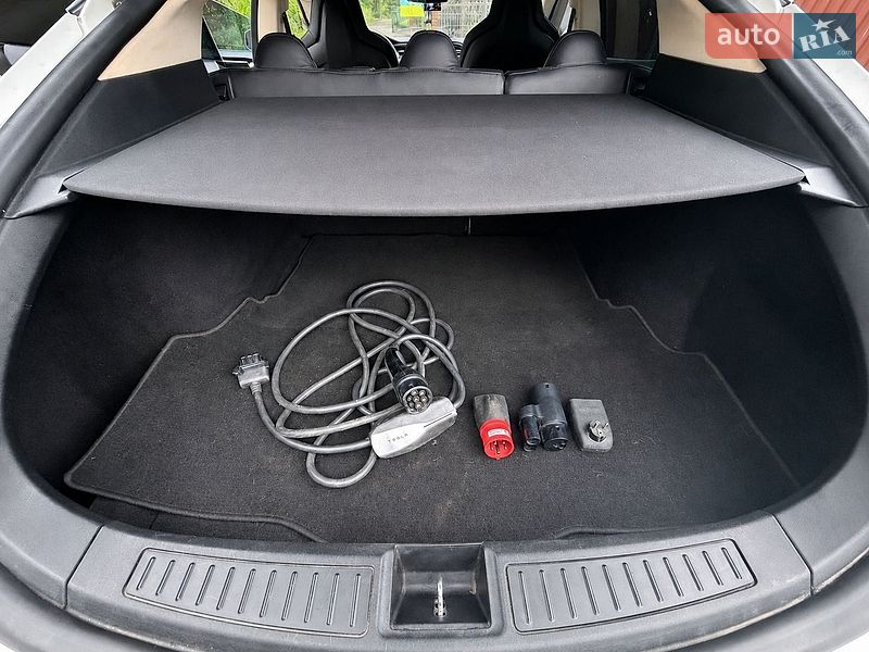 Лифтбек Tesla Model S 2013 в Владимире