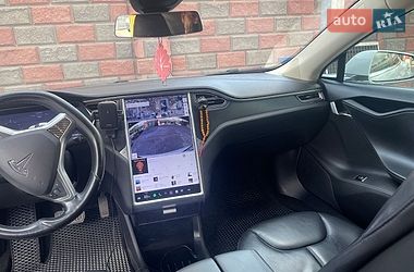 Лифтбек Tesla Model S 2015 в Ровно