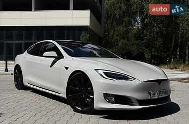Tesla Model S 2018