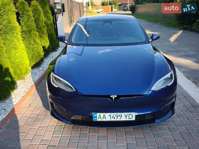Tesla Model S 2021