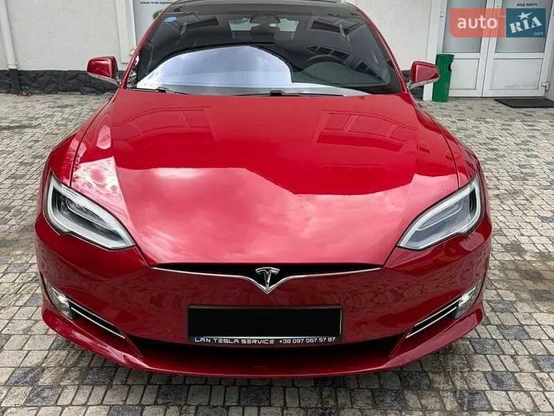 Tesla Model S 2018