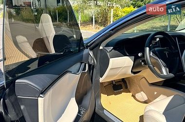Лифтбек Tesla Model S 2018 в Киеве фото 14 Лифтбек Tesla Model S 2018 в Киеве