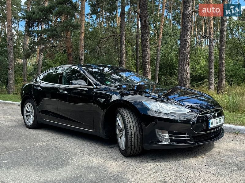 Tesla Model S 2015 Tesla Model S 2015