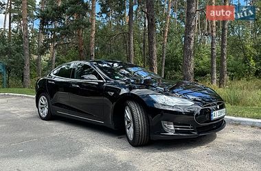 Tesla Model S  2015