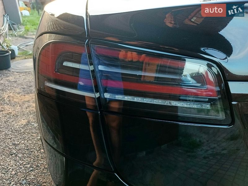 Ліфтбек Tesla Model S 2022 в Києві
