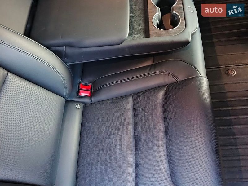 Ліфтбек Tesla Model S 2022 в Києві