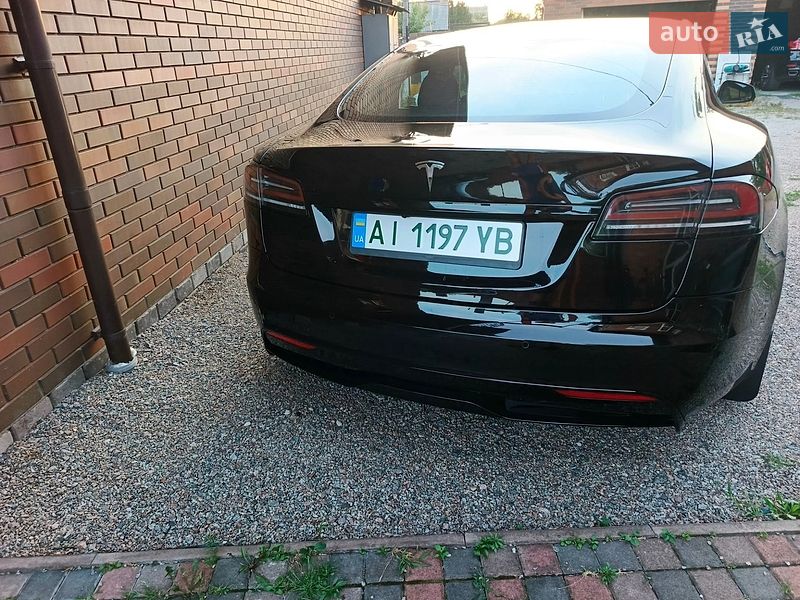Ліфтбек Tesla Model S 2022 в Києві