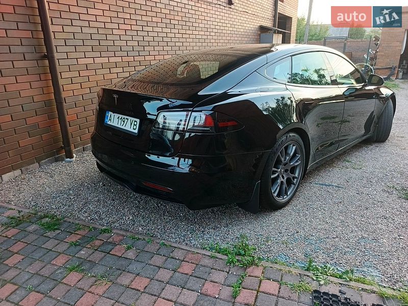 Ліфтбек Tesla Model S 2022 в Києві
