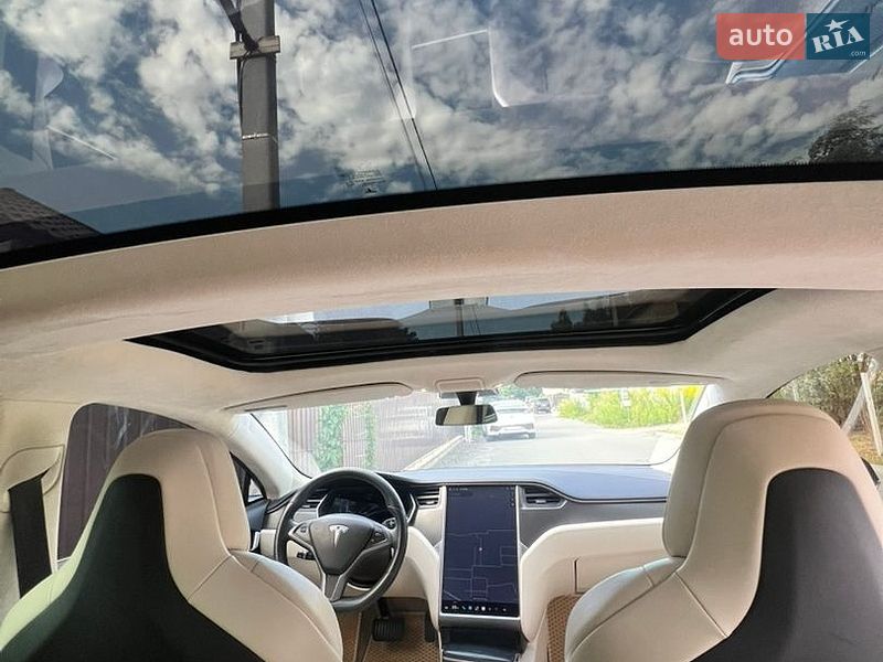 Лифтбек Tesla Model S 2018 в Киеве фото 23 Лифтбек Tesla Model S 2018 в Киеве