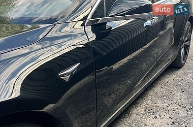 Лифтбек Tesla Model S 2018 в Киеве фото 27 Лифтбек Tesla Model S 2018 в Киеве