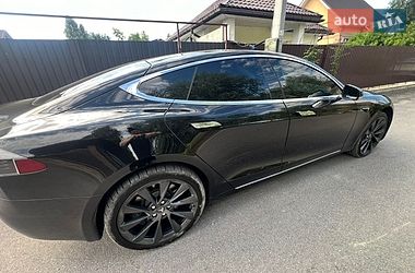 Лифтбек Tesla Model S 2018 в Киеве фото 21 Лифтбек Tesla Model S 2018 в Киеве