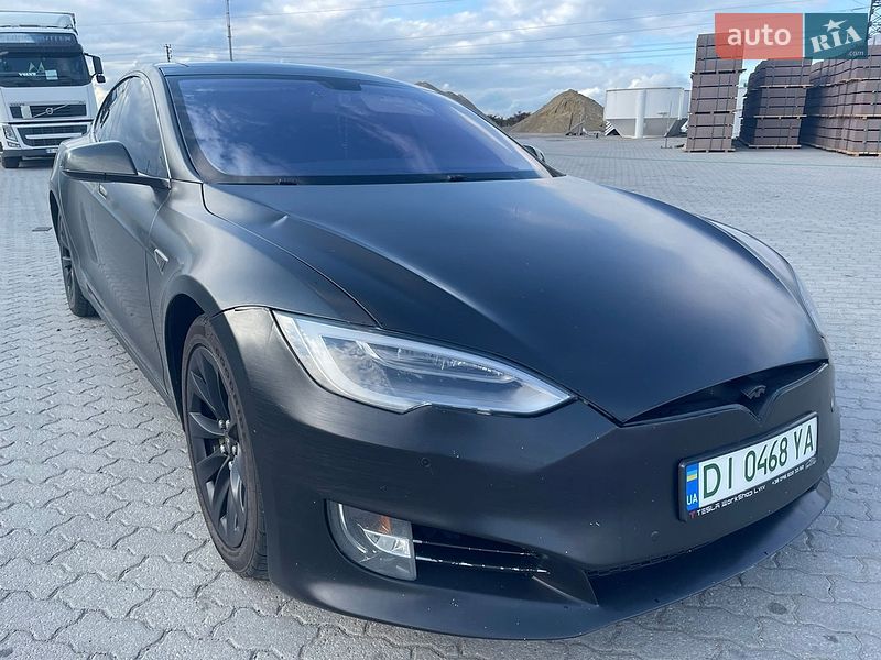 Tesla Model S 2013