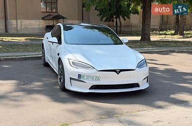 Tesla Model S  2022