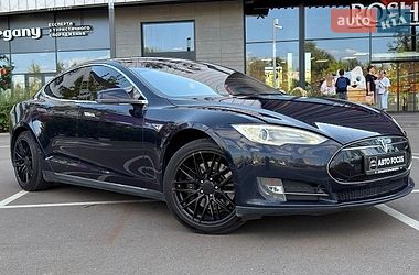 Tesla Model S  2013