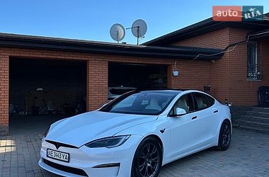 Tesla Model S  2022
