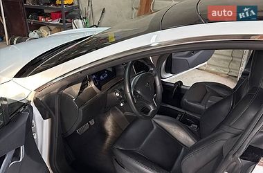 Ліфтбек Tesla Model S 2014 в Львові