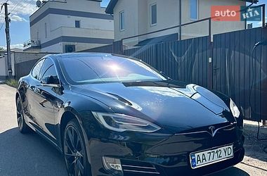 Лифтбек Tesla Model S 2018 в Киеве фото 2 Лифтбек Tesla Model S 2018 в Киеве