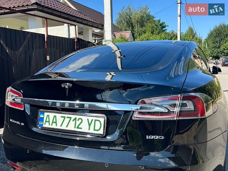 Лифтбек Tesla Model S 2018 в Киеве фото 4 Лифтбек Tesla Model S 2018 в Киеве