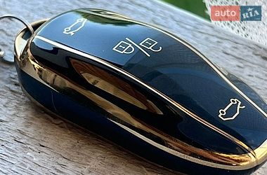 Лифтбек Tesla Model S 2018 в Киеве фото 7 Лифтбек Tesla Model S 2018 в Киеве
