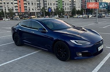 Tesla Model S  2018