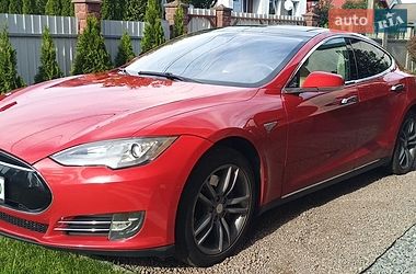 Tesla Model S  2013