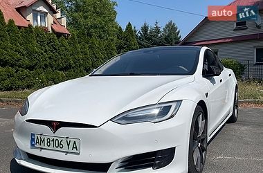 Tesla Model S 2016