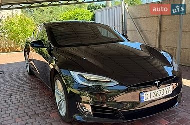 Tesla Model S  2018