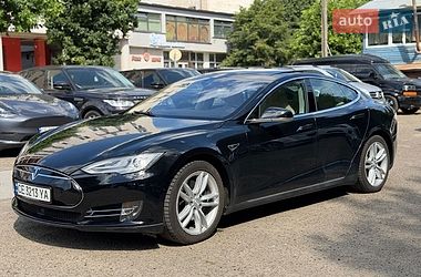 Tesla Model S  2015