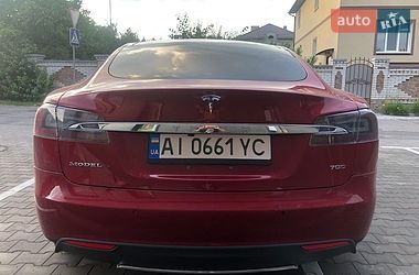 Лифтбек Tesla Model S 2016 в Киеве