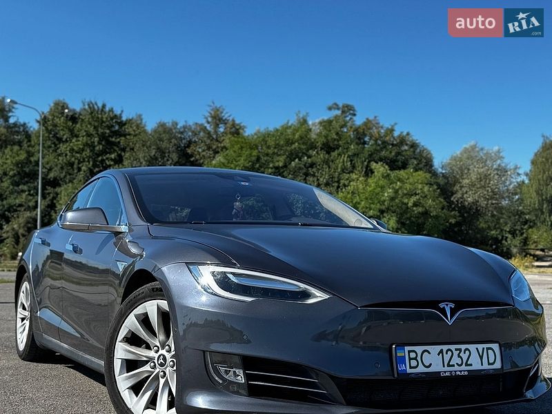 Tesla Model S 2016