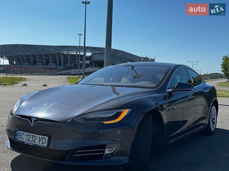 Лифтбек Tesla Model S 2016 в Львове фото 3 Лифтбек Tesla Model S 2016 в Львове