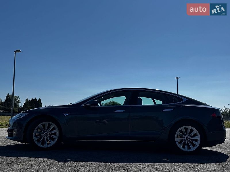 Лифтбек Tesla Model S 2016 в Львове фото 4 Лифтбек Tesla Model S 2016 в Львове