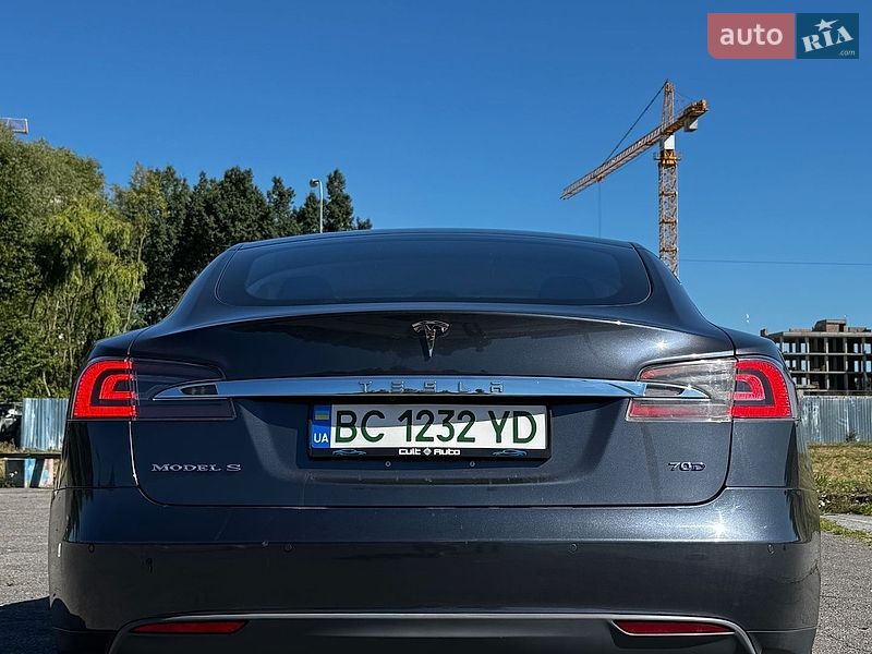 Лифтбек Tesla Model S 2016 в Львове фото 6 Лифтбек Tesla Model S 2016 в Львове