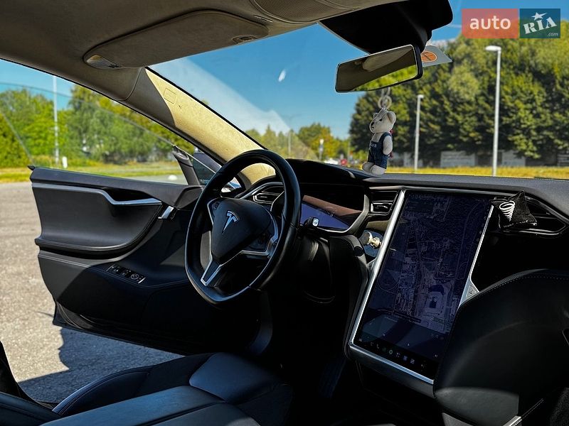 Лифтбек Tesla Model S 2016 в Львове фото 10 Лифтбек Tesla Model S 2016 в Львове