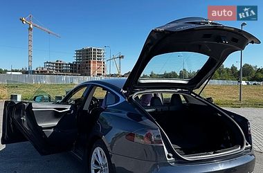 Лифтбек Tesla Model S 2016 в Львове фото 14 Лифтбек Tesla Model S 2016 в Львове