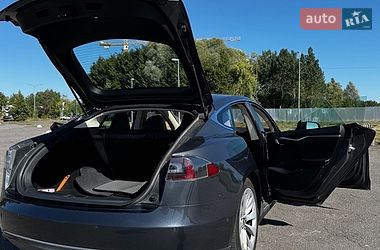 Лифтбек Tesla Model S 2016 в Львове фото 15 Лифтбек Tesla Model S 2016 в Львове
